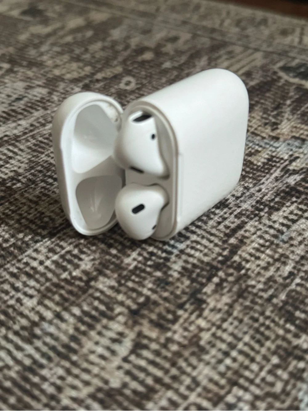 Apple White AirPods wireless